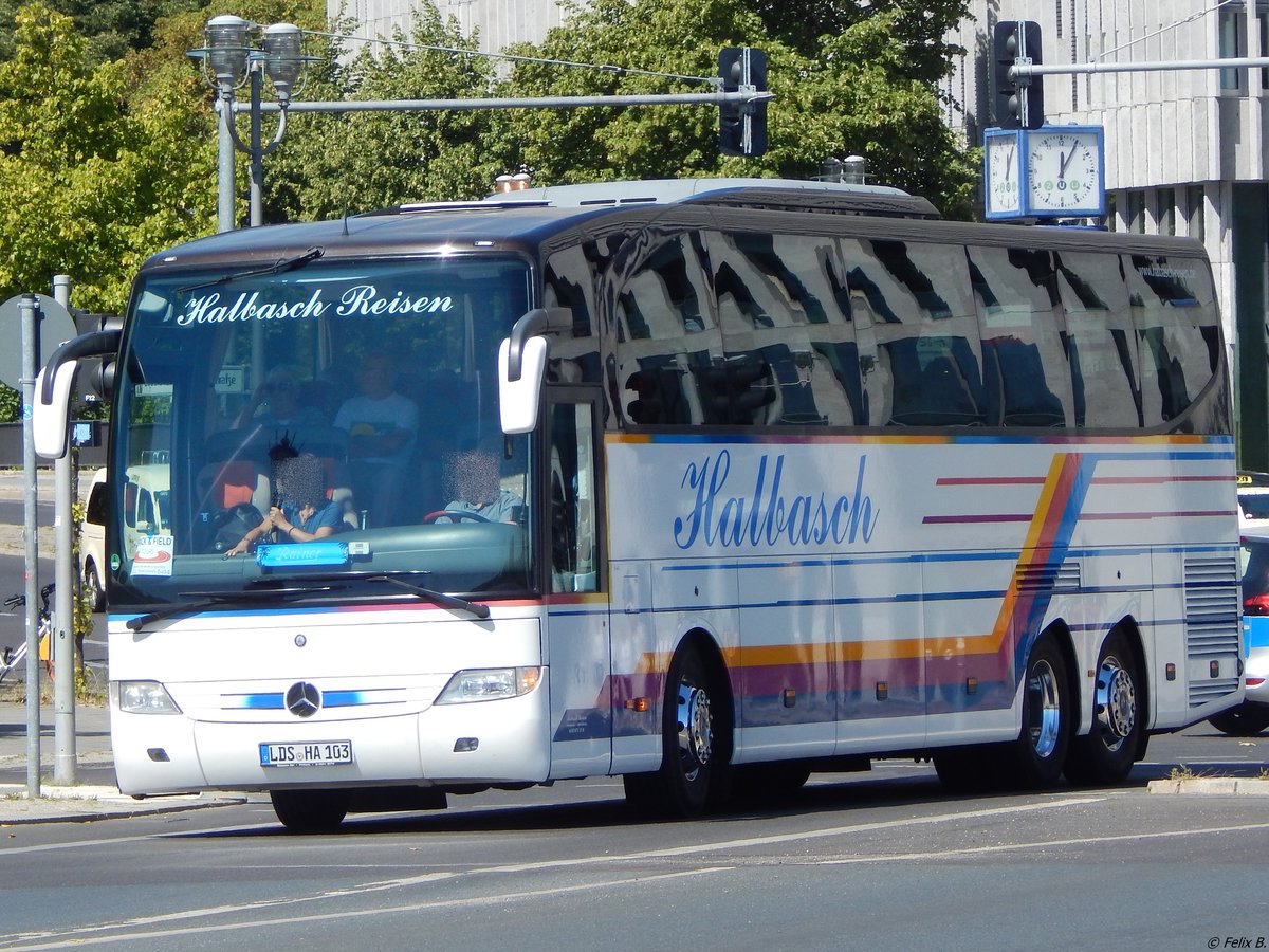 Mercedes Travego von Halbasch Reisen aus Deutschland in Berlin am 06.08.2018