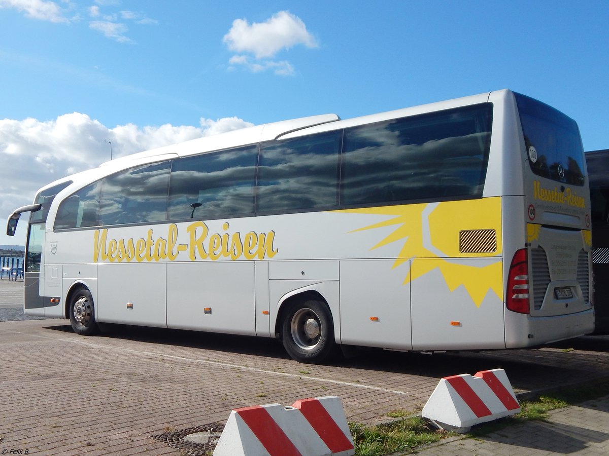 Mercedes Travego von Nessetal-Reisen aus Deutschland im Stadthafen Sassnitz am 29.09.2018