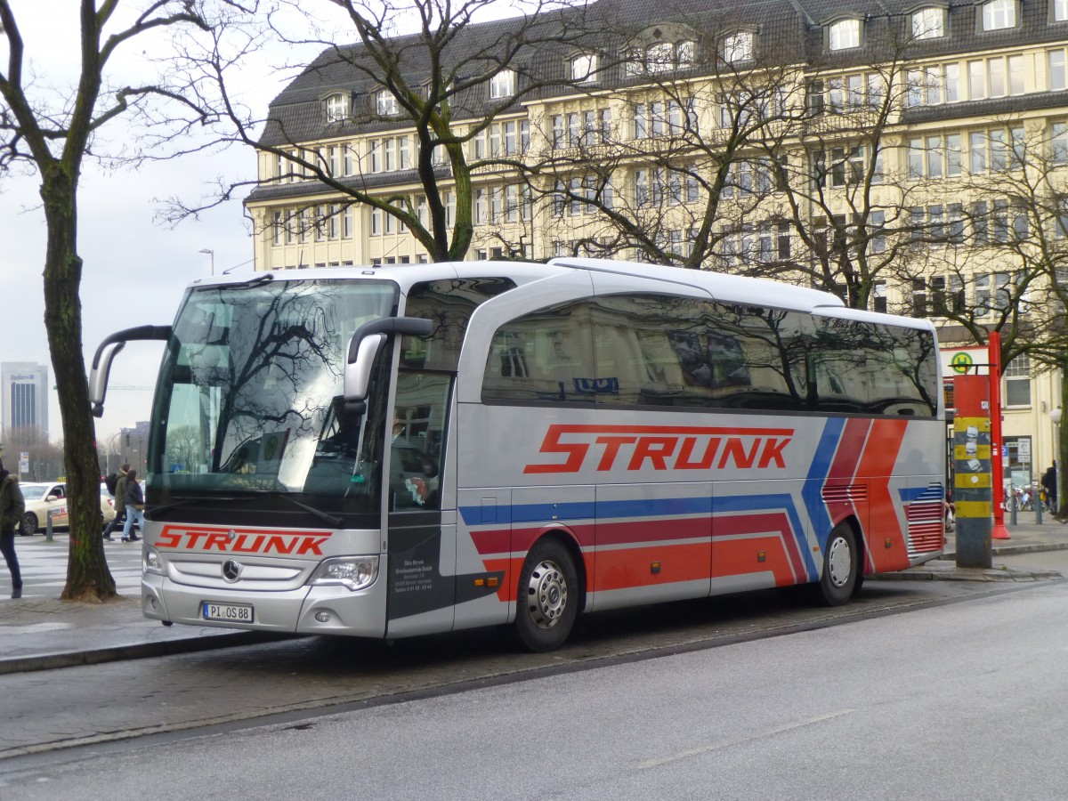 Mercedes Travego  Strunk , Hamburg HBf 17.01.2014