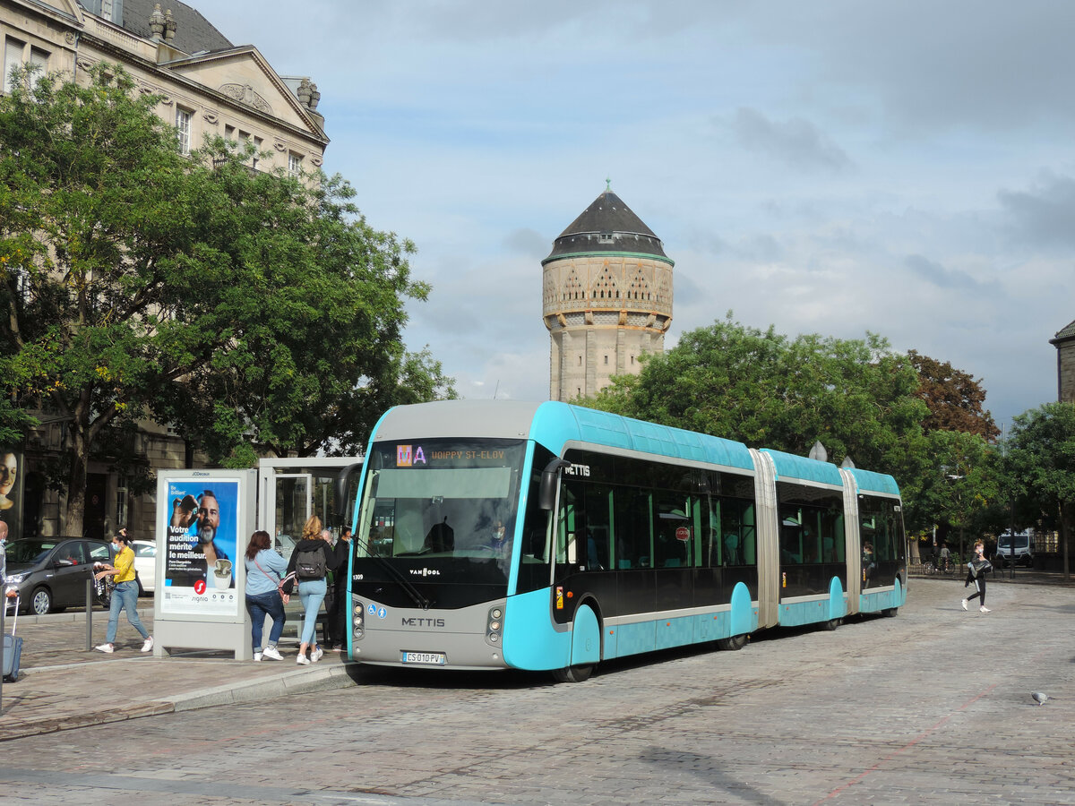 Metz - 10. September 2021 : VanHool Exquicity 24, Wagen 1309, auf der Linie Mettis A nach Woippy St-Eloi, am Hauptbahnhof aufgenommen. 