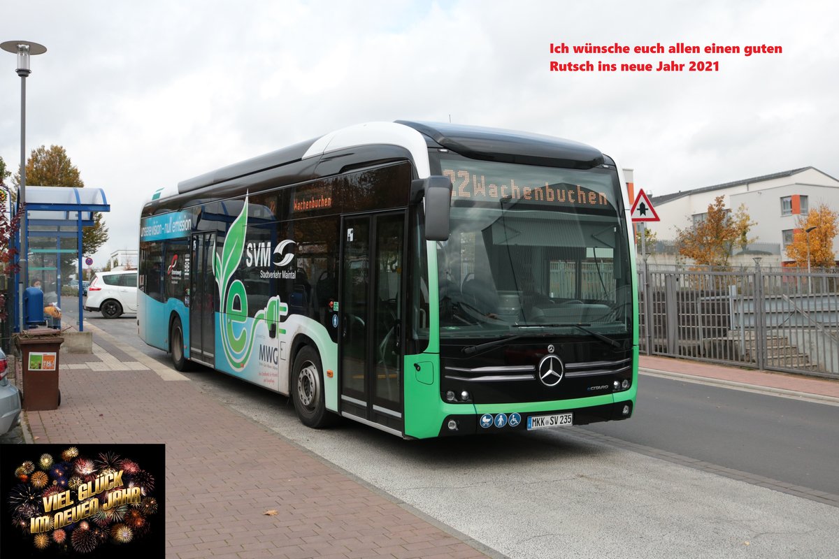 Mit diesem Bild wünsche ich euch allen einen guten Rutsch ins neue Jahr 2021. Hier zu sehen Stadtverkehr Maintal Mercedes Benz eCitaro am 27.10.20 in Maintal Hochstadt