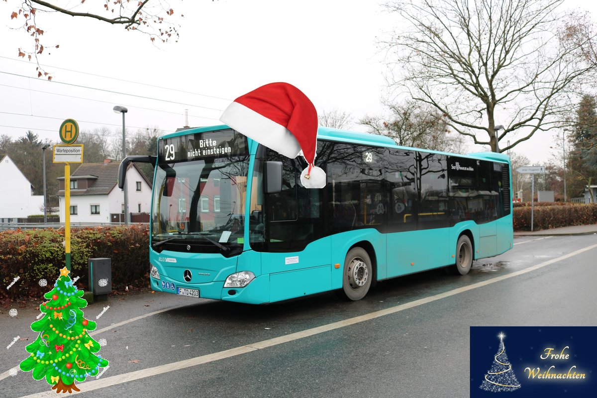 Mit diesem Foto möchte ich euch allen Frohe Weihnachten Wünschen. Hier zu sehen Transdev Rhein Main Mercedes Benz Citaro K Wagen 4203 am 21.12.20 in Frankfurt am Main Kalbach