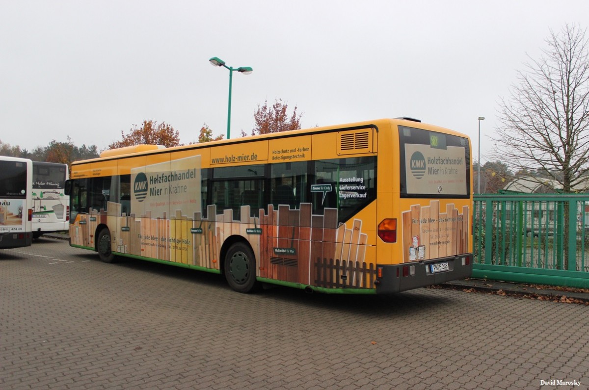 Mittlerweile dient Wagen 235 der VGBelzig nur noch als Reservewagen, der Citaro I Ü steht bei dieser Aufnahme auf dem Betriebshof Bad Belzig Seedoche. 11.12.2014