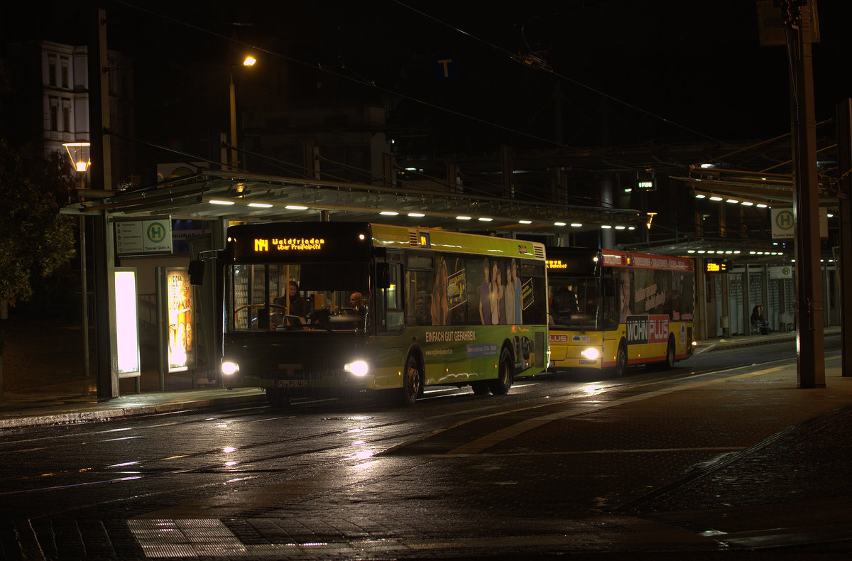 Nachtbus N1 N4 an der Haltestelle Tunnel in Plauen. 17.09.2016 22:43 Uhr.
