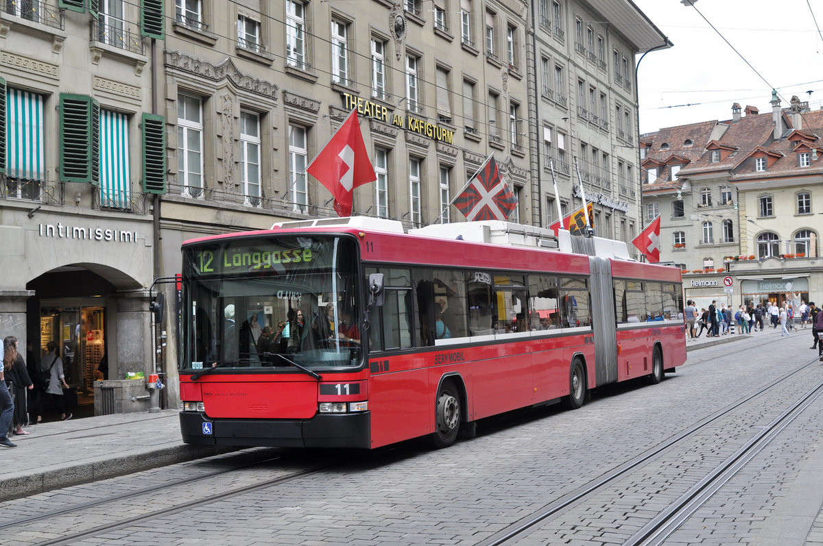 NAW Hess Trolleybus 11, auf der Linie 12 unterwegs in der Marktgasse. Die Aufnahme stammt vom 09.06.2017.