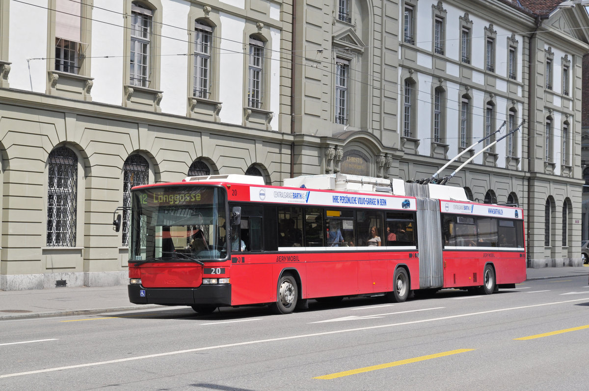 NAW Hess Trolleybus 20, auf der Linie 12, fährt Richtung Bubenbergplatz. Die Aufnahme stammt vom 22.05.2018.