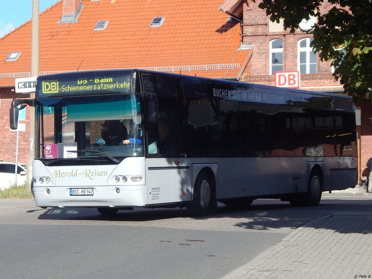 Neoplan Centroliner von Herold-Reisen (ex Tunger) aus Deutschland in Sassnitz am 29.09.2018