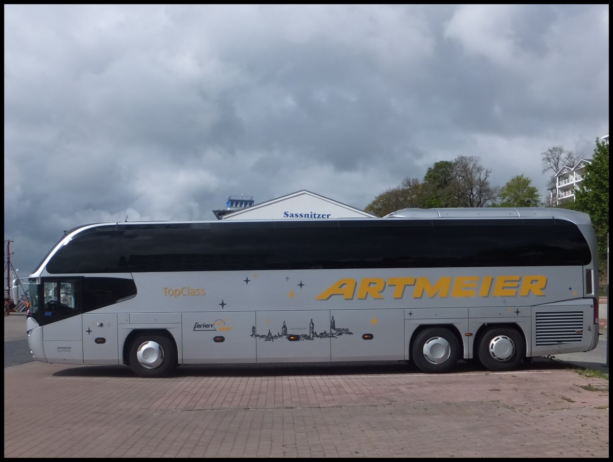 Neoplan Cityliner von Artmeier aus Deutschland im Stadthafen Sassnitz am 04.05.2014