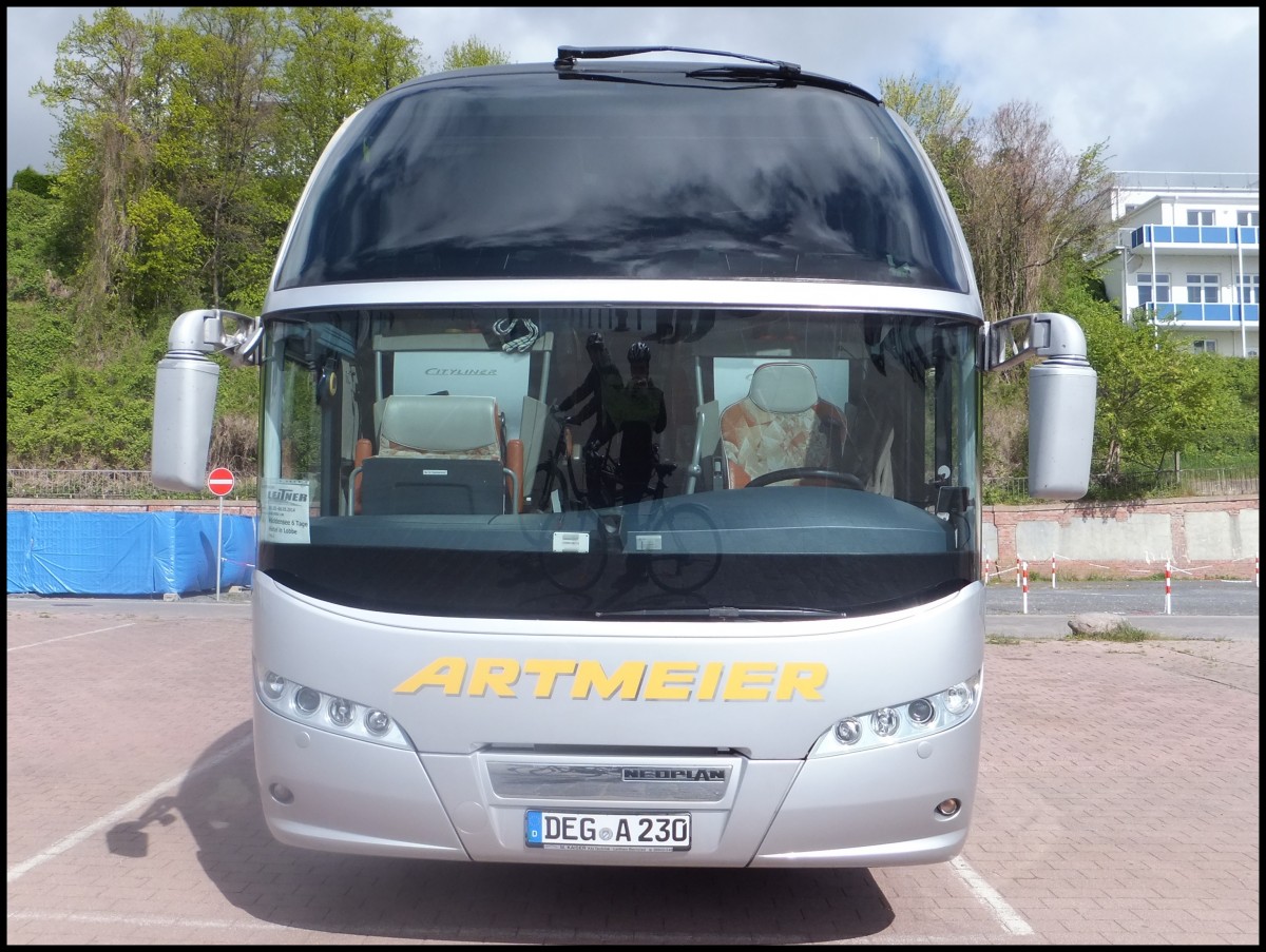 Neoplan Cityliner von Artmeier aus Deutschland im Stadthafen Sassnitz am 04.05.2014