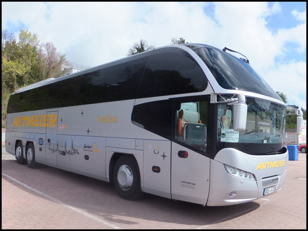 Neoplan Cityliner von Artmeier aus Deutschland im Stadthafen Sassnitz am 04.05.2014