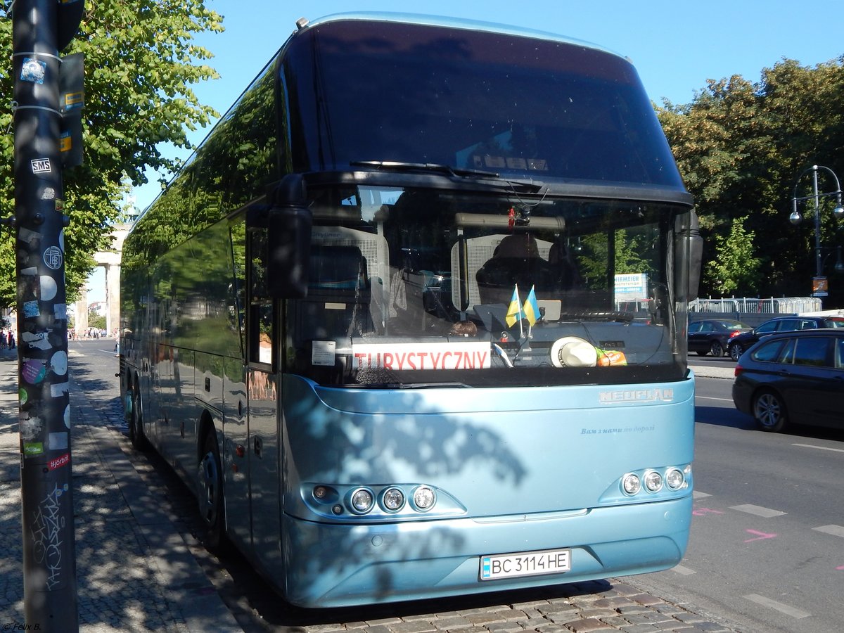 Neoplan Cityliner aus der Ukraine in Berlin am 06.08.2018
