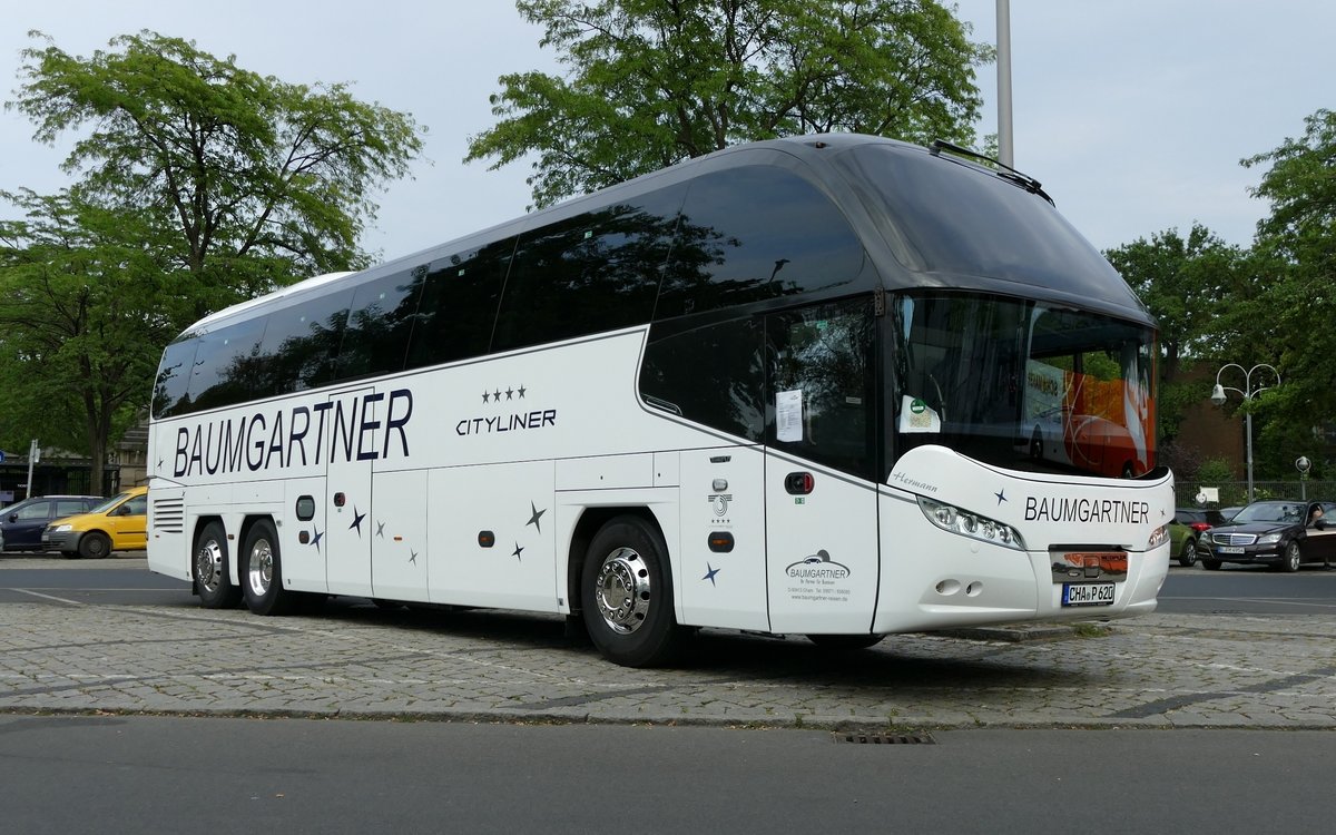 Neoplan Cityliner, 'Baumgartner', Berlin /Hardenbergplatz im August 2020.