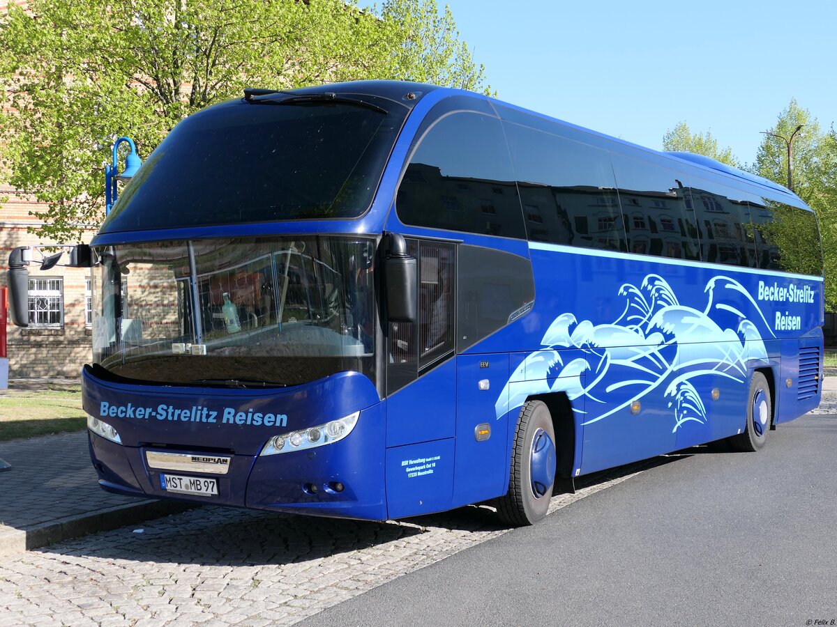 Neoplan Cityliner von Becker-Strelitz Reisen aus Deutschland in Demmin am 08.05.2022