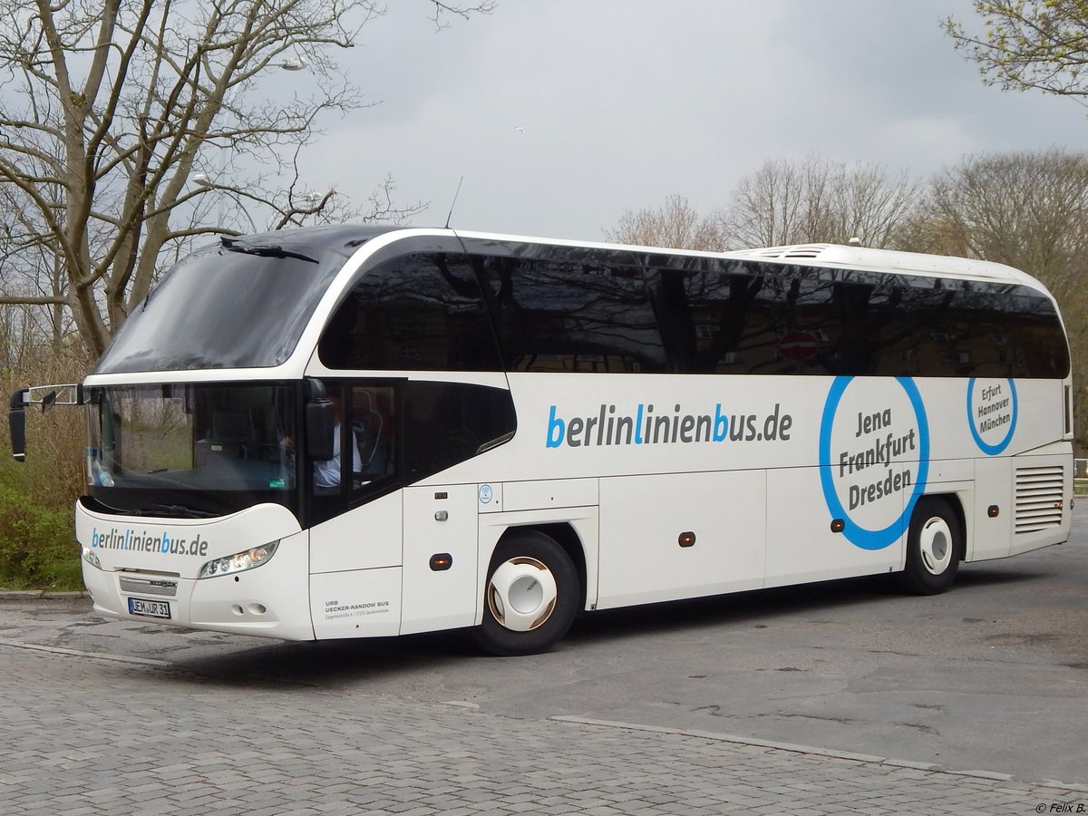 Neoplan Cityliner von BerlinLinienBus/URB in Stralsund am 16.04.2016