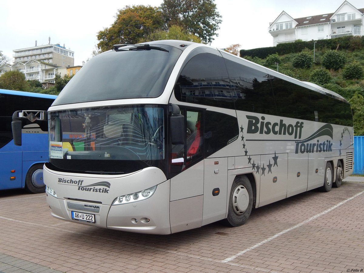 Neoplan Cityliner von Bischoff Touristik aus Deutschland im Stadthafen Sassnitz am 21.10.2017