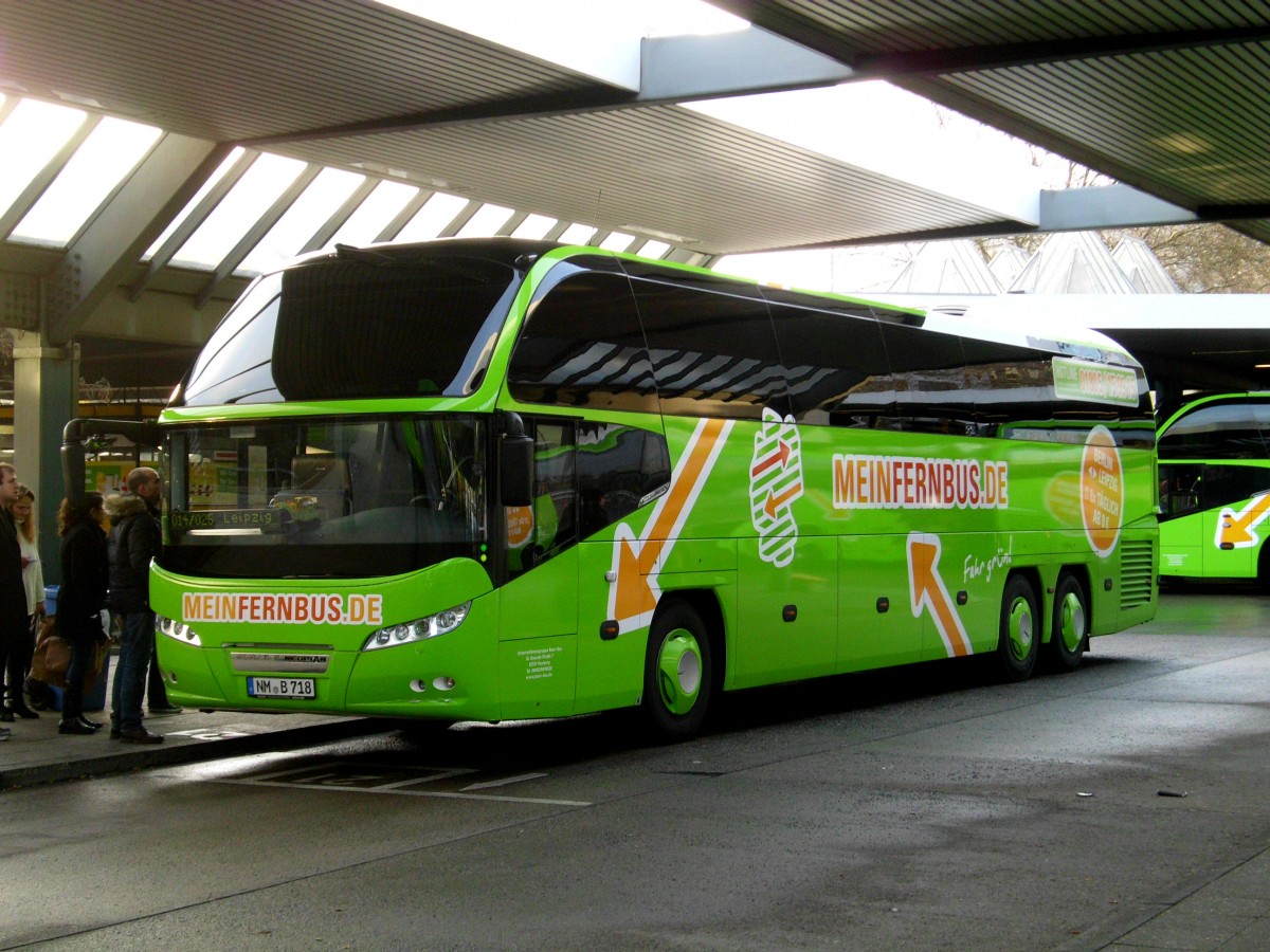 Neoplan Cityliner der Firma MEINFERNBUS.de nach Leipzig am ZOB Berlin.(22.12.2013)  