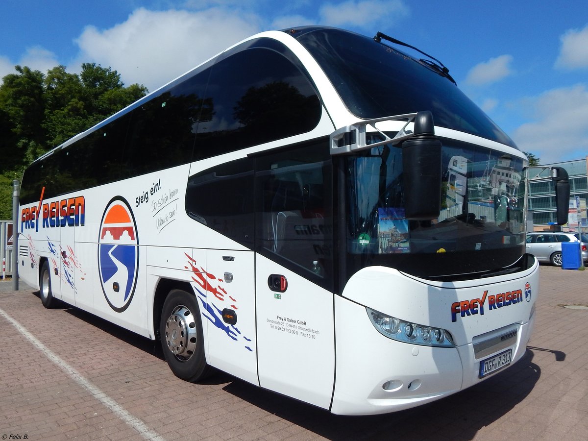 Neoplan Cityliner von Frey Reisen aus Deutschland im Stadthafen Sassnitz am 11.06.2015