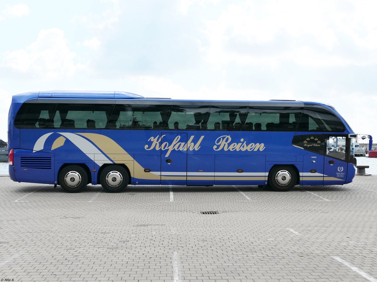 Neoplan Cityliner von Kofahl Reisen aus Deutschland im Stadthafen Sassnitz am 23.08.2020