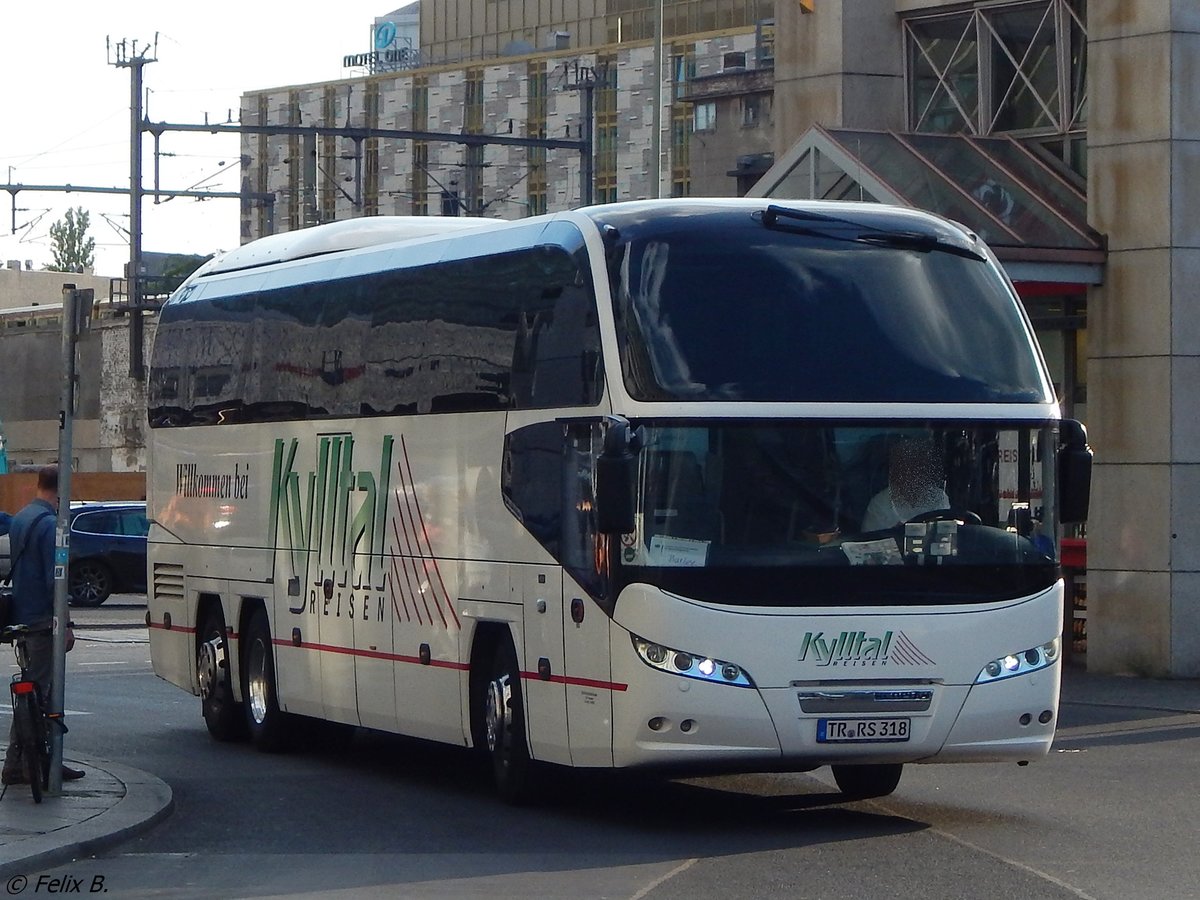 Neoplan Cityliner von Kylltal Reisen aus Deutschland in Berlin am 09.06.2016