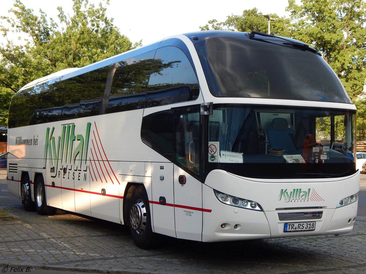 Neoplan Cityliner von Kylltal Reisen aus Deutschland in Berlin am 09.06.2016