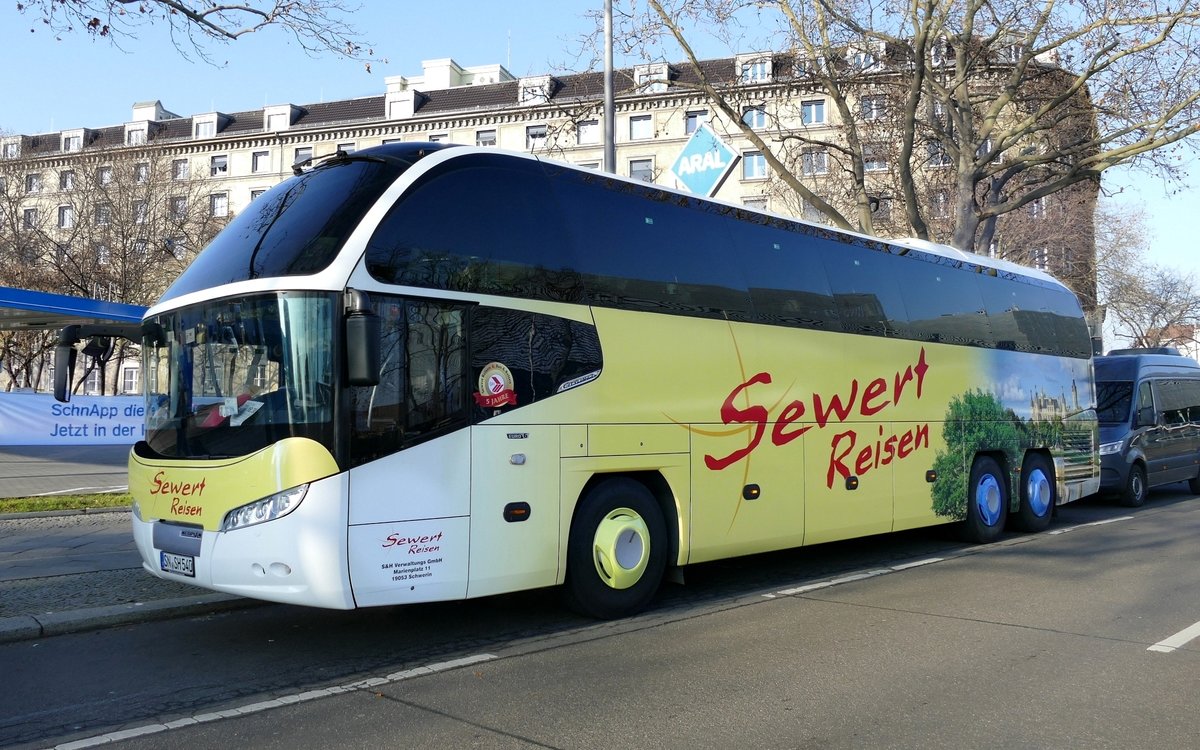Neoplan Cityliner, 'Sewert Reisen'/ S & H Verwaltungs GmbH. Berlin, Januar 2020. (Grüne Woche)