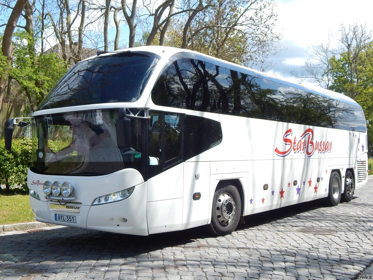 Neoplan Cityliner von Star Bussar aus Schweden in Sassnitz am 15.05.2016
