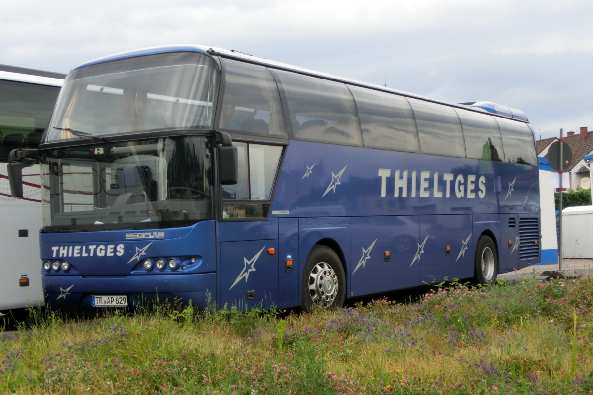Neoplan Cityliner von Thieltges am 29.05.2015 in Landau/Pfalz