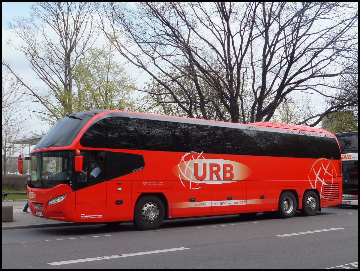 Neoplan Cityliner von URB aus Deutschland in Berlin am 25.04.2013   