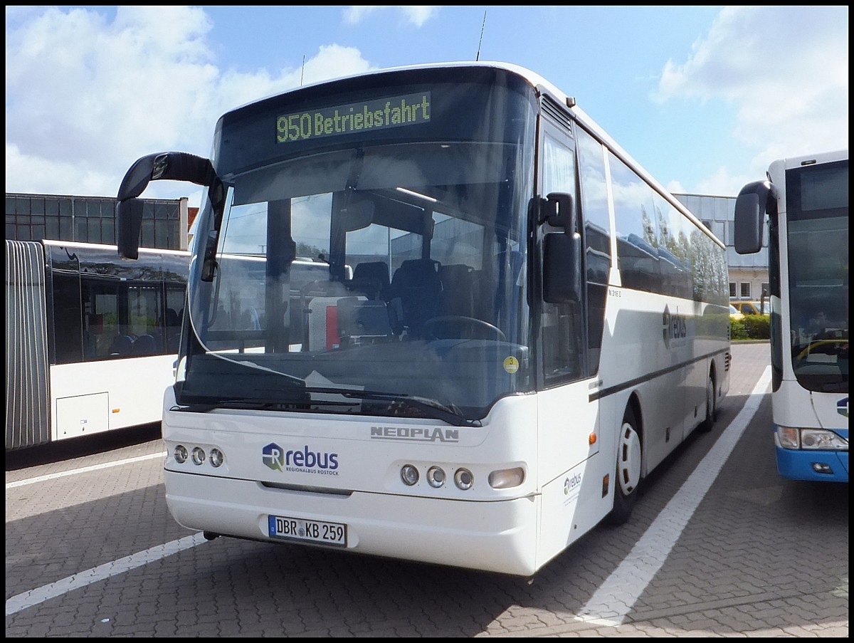 Neoplan Euroliner von Regionalbus Rostock in Rostock am 13.04.2014