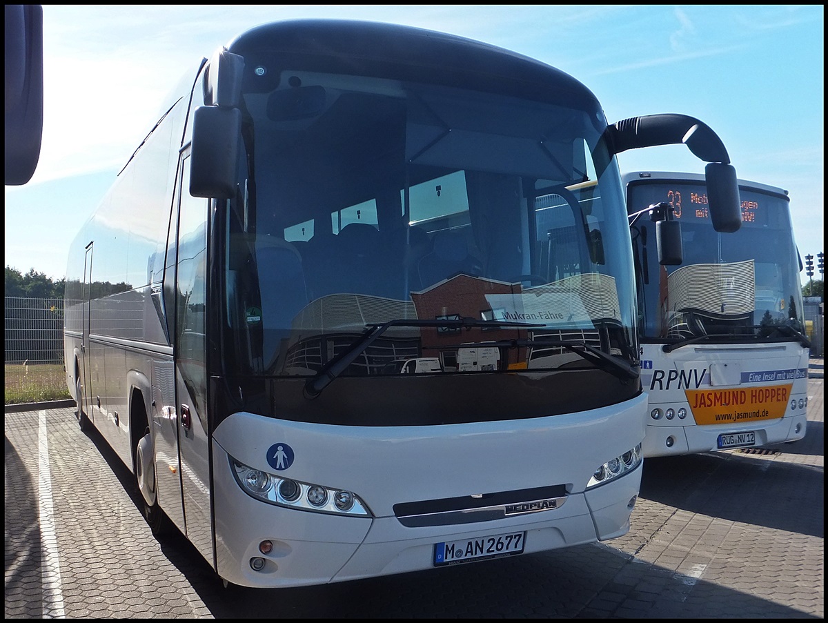Neoplan Jetliner aus Mnchen zum Test bei der RPNV in Bergen am 27.08.2013