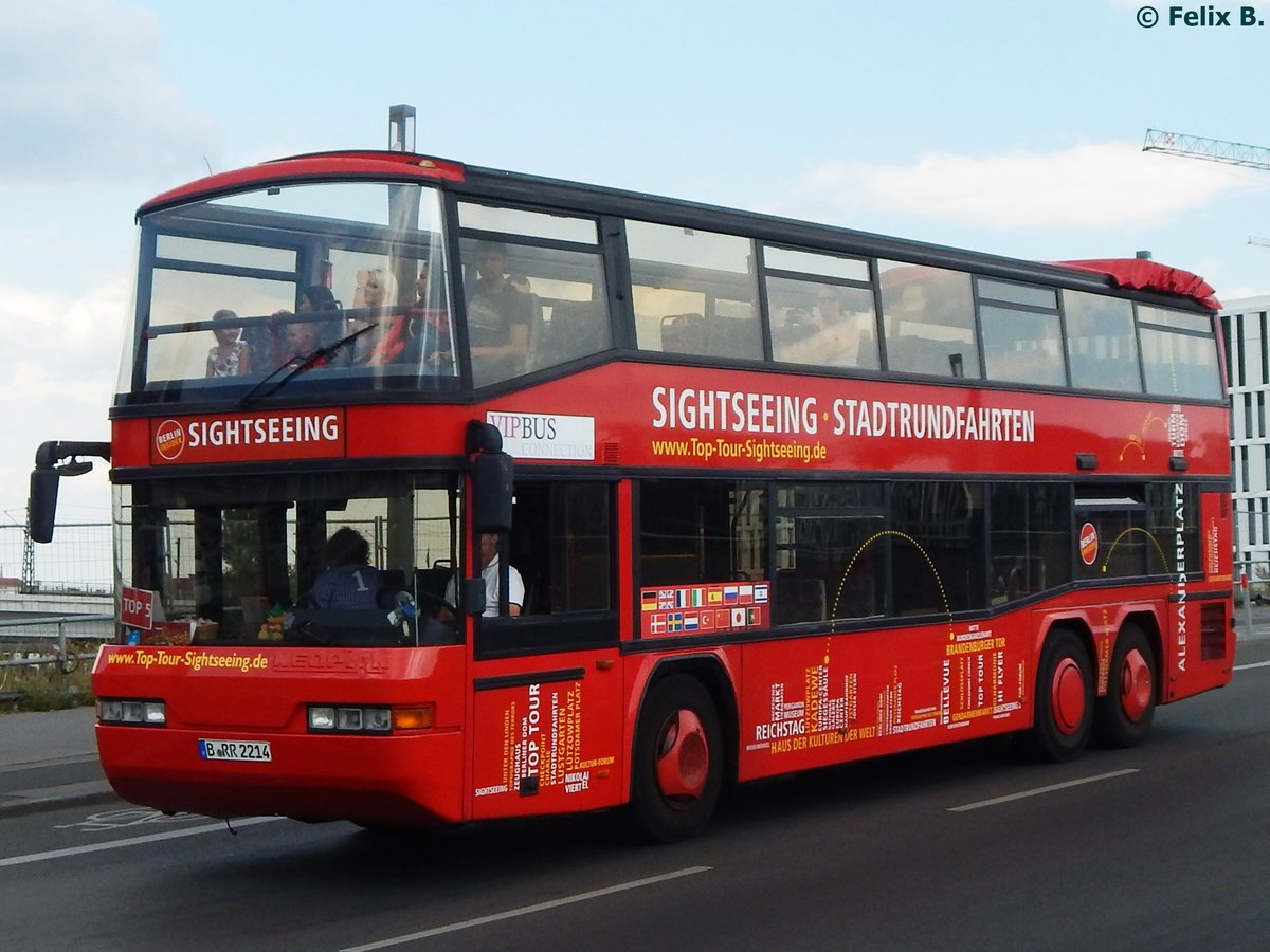Neoplan N4026/3 von VIP Bus Connection aus Deutschland in Berlin am 23.08.2015