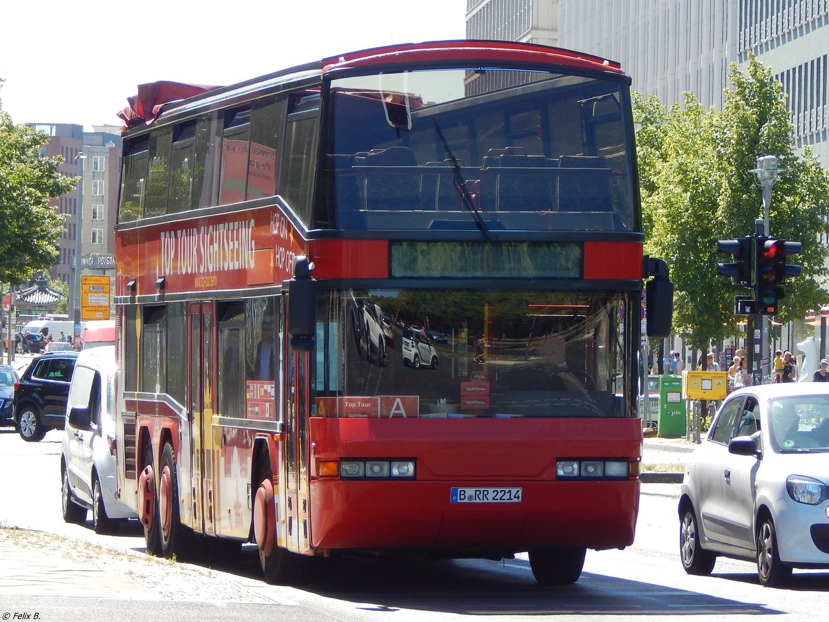 Neoplan N4026/3 von VIP Bus Connection aus Deutschland in Berlin am 06.08.2018