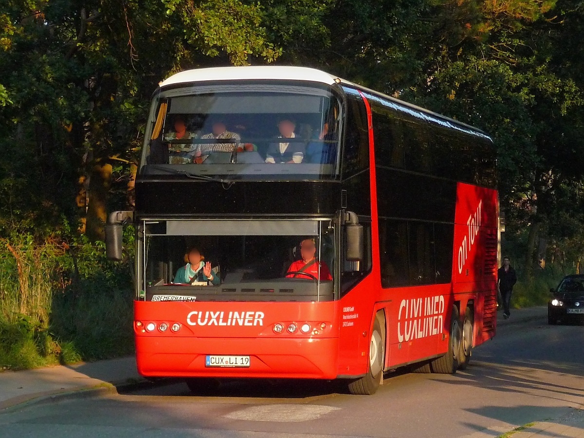 NEOPLAN-Skyliner-Doppelstock-Bus in Sahlenburg, 11.9.15