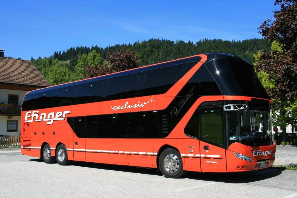 Neoplan Skyliner  Efinger , erstes in der Türkei gebautes Skyliner-Fahrzeug, Walchsee-Durchholzen 12.09.2015