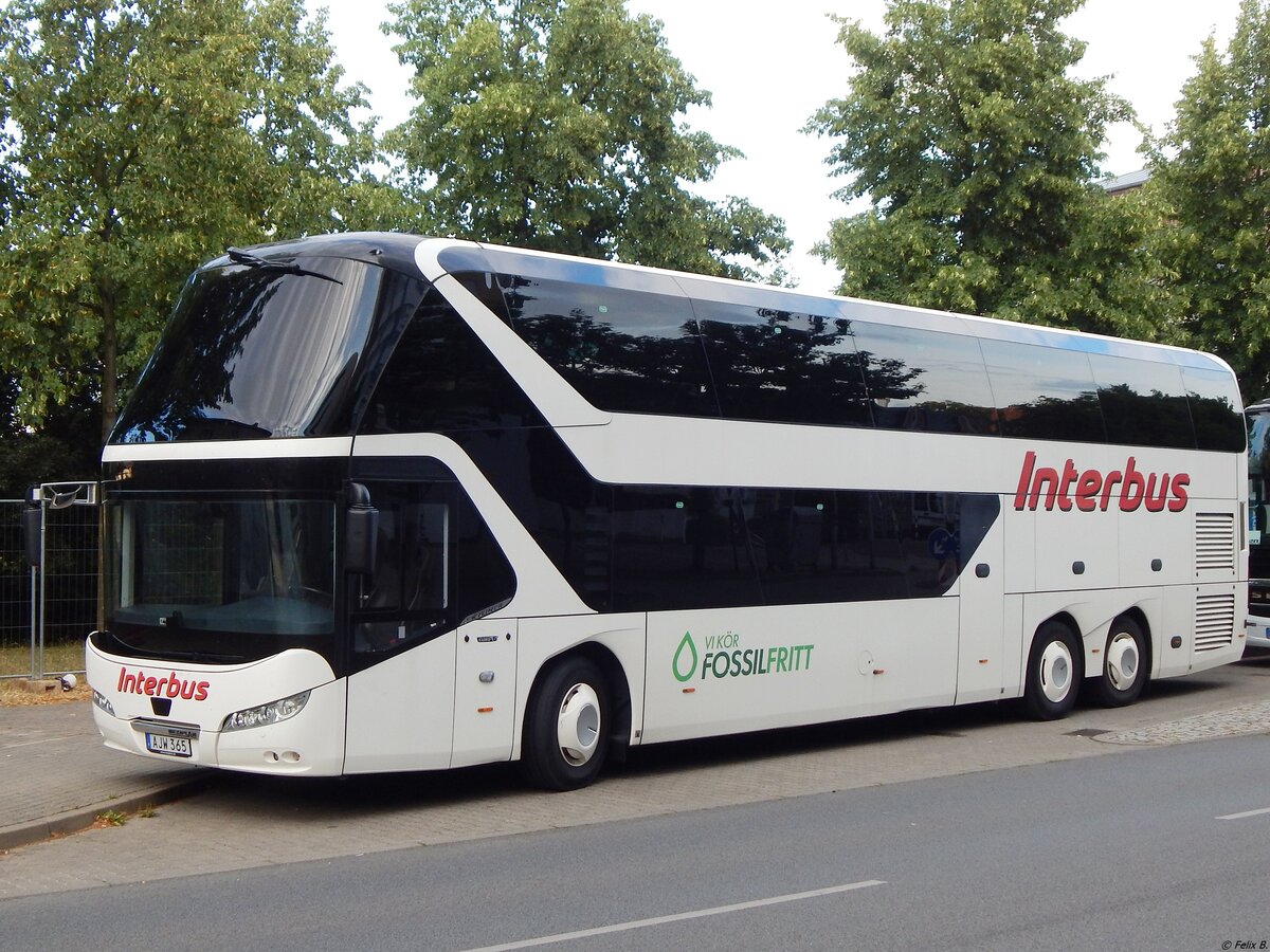 Neoplan Skyliner von Interbus aus Schweden in Neubrandenburg am 10.07.2019