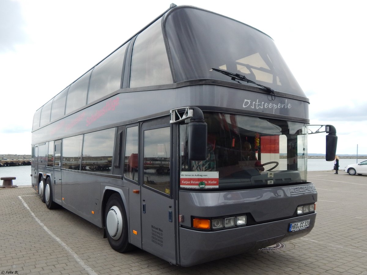 Neoplan Skyliner von Ostseeperle aus Deutschland im Stadthafen Sassnitz am 16.06.2015