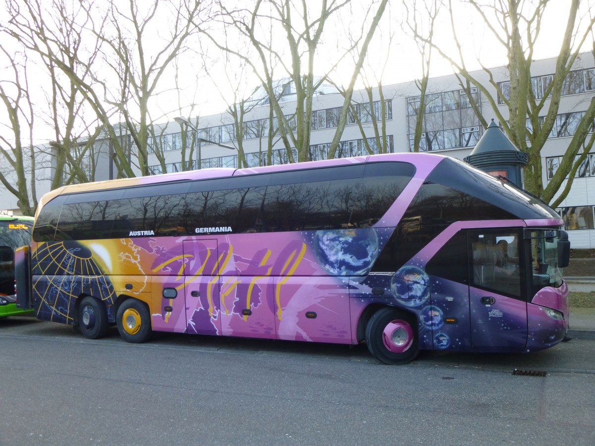 Neoplan Starliner II  Pletl , Karlsruhe HBf/ZOB 07.02.2015