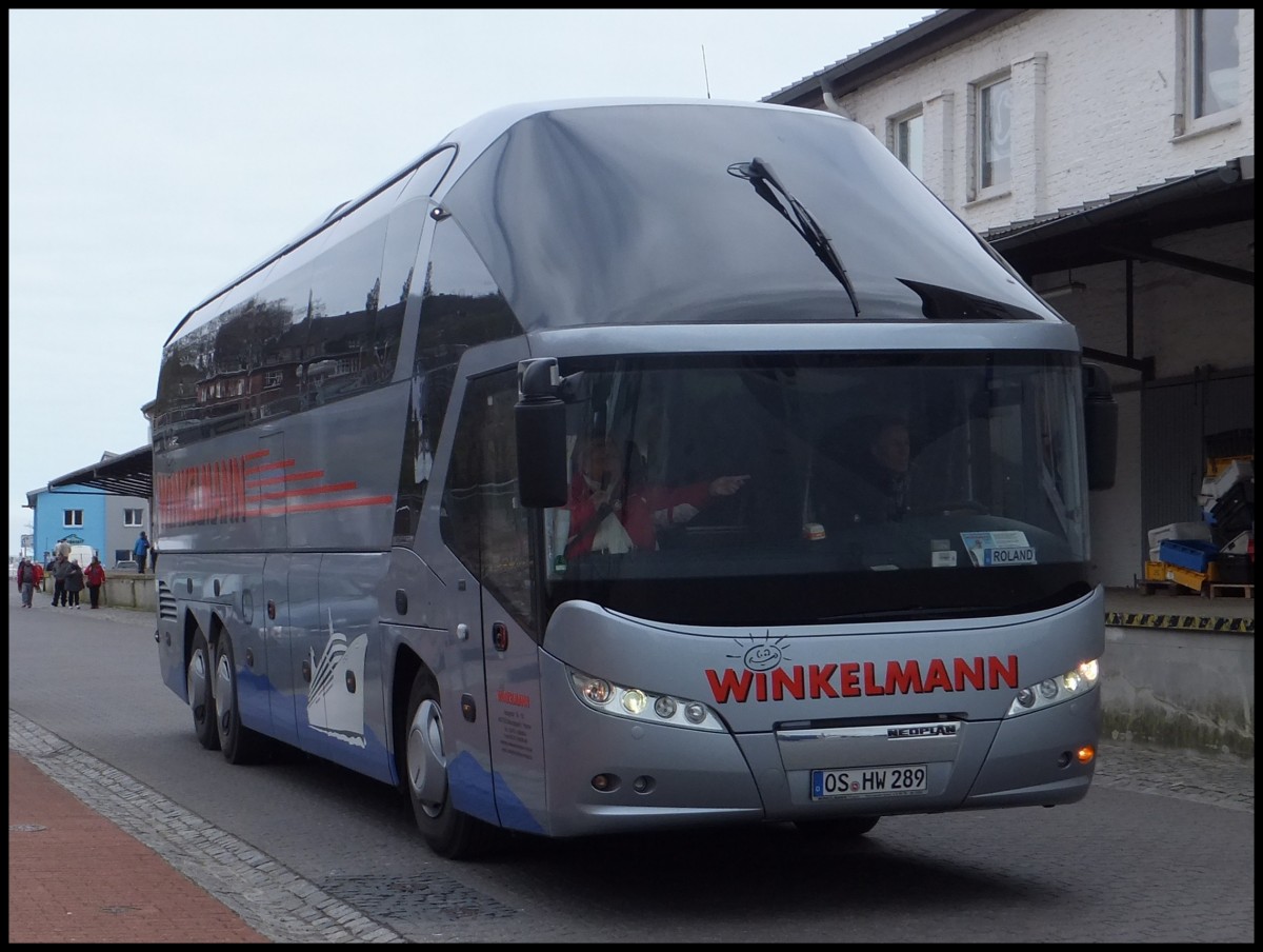 Neoplan Starliner von Winkelmann aus Deutschland im Stadthafen Sassnitz am 10.04.2014