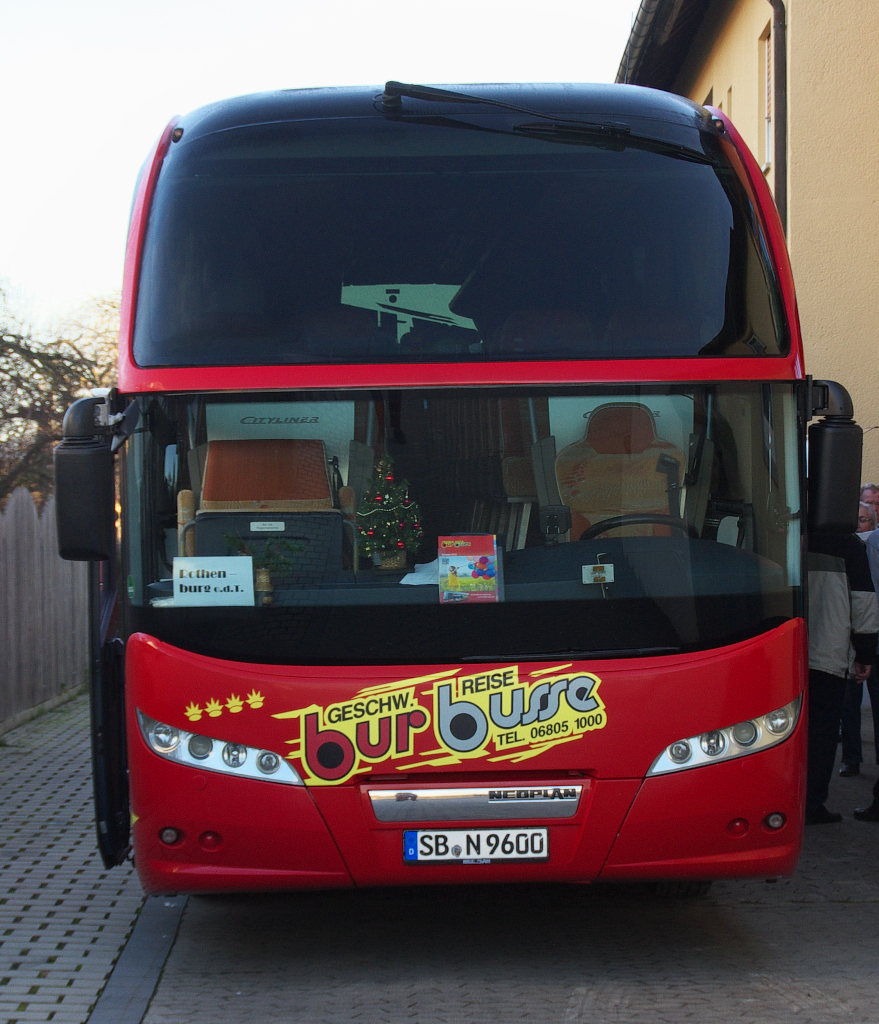 Neoplan Tourliner der Geschwister Bur Reisen in Kleinblittersdorf in Gebsattel am 20.20.2015