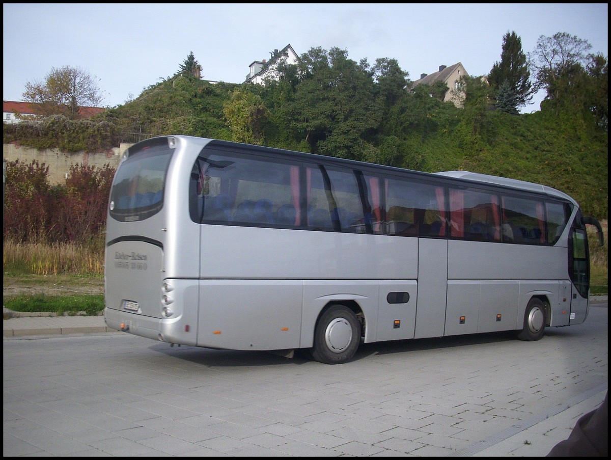 Neoplan Tourliner von Kcher-Reisen aus Deutschland im Stadthafen Sassnitz am 27.10.2012 Gru an den neten Fahrer.