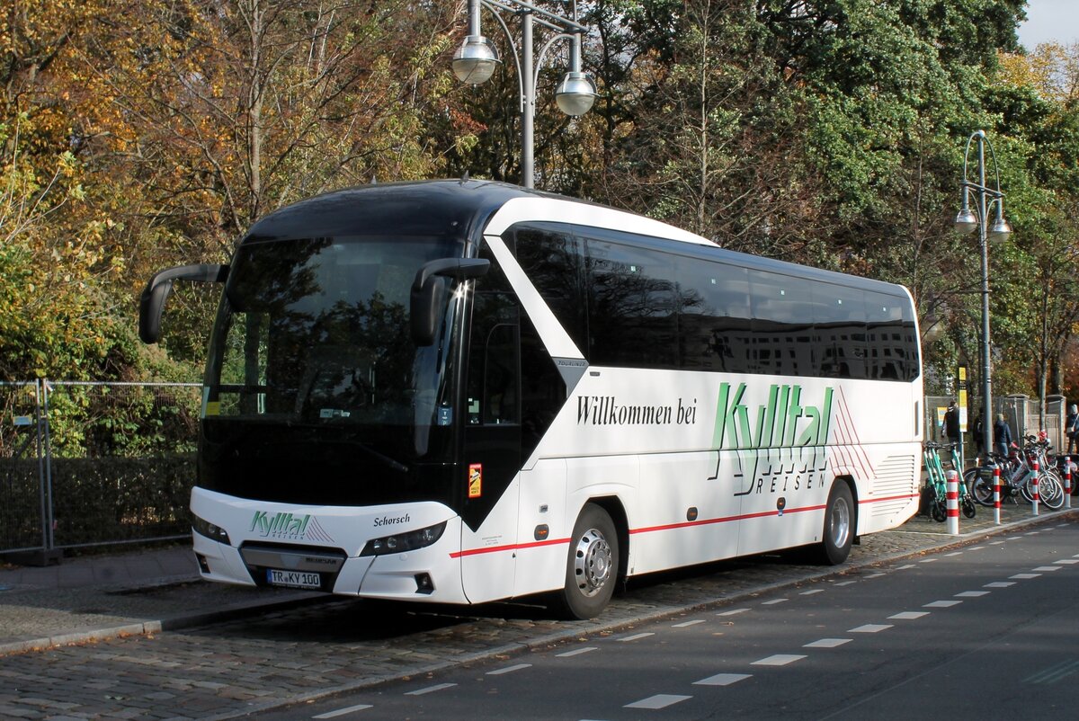 Neoplan Tourliner - Kylltal Reisen, Berlin im November 2023.