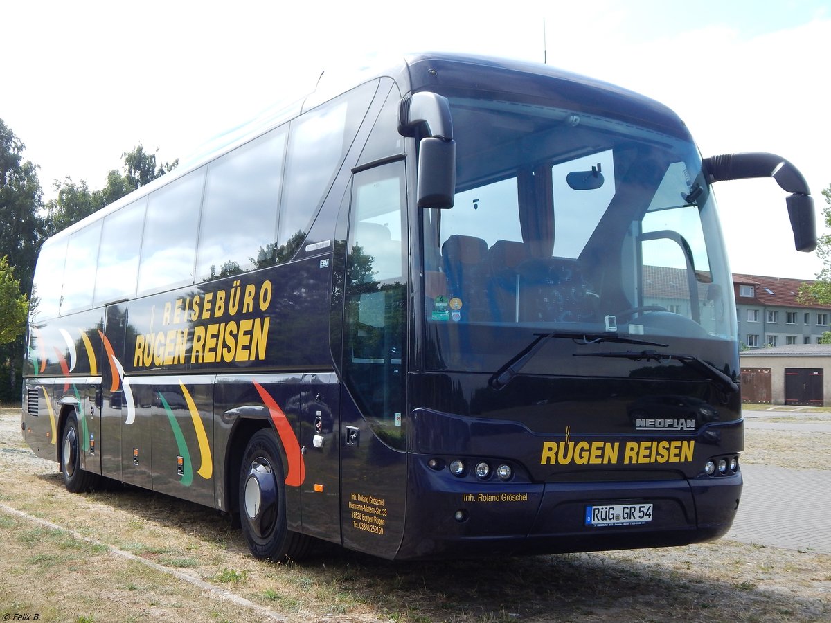 Neoplan Tourliner von Rügen Reisen aus Deutschland in Sassnitz am 14.07.2018