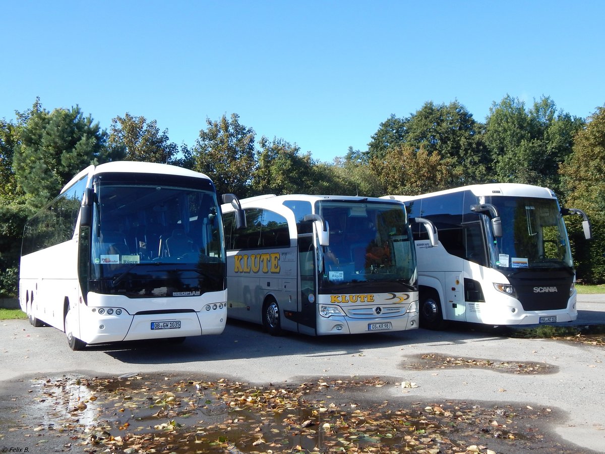 Neoplan Tourliner Vorführwagen und Mercedes Travego von Klute und Scania Touring von Erdmann's-Reisedienst aus Deutschland in Binz am 07.09.2015