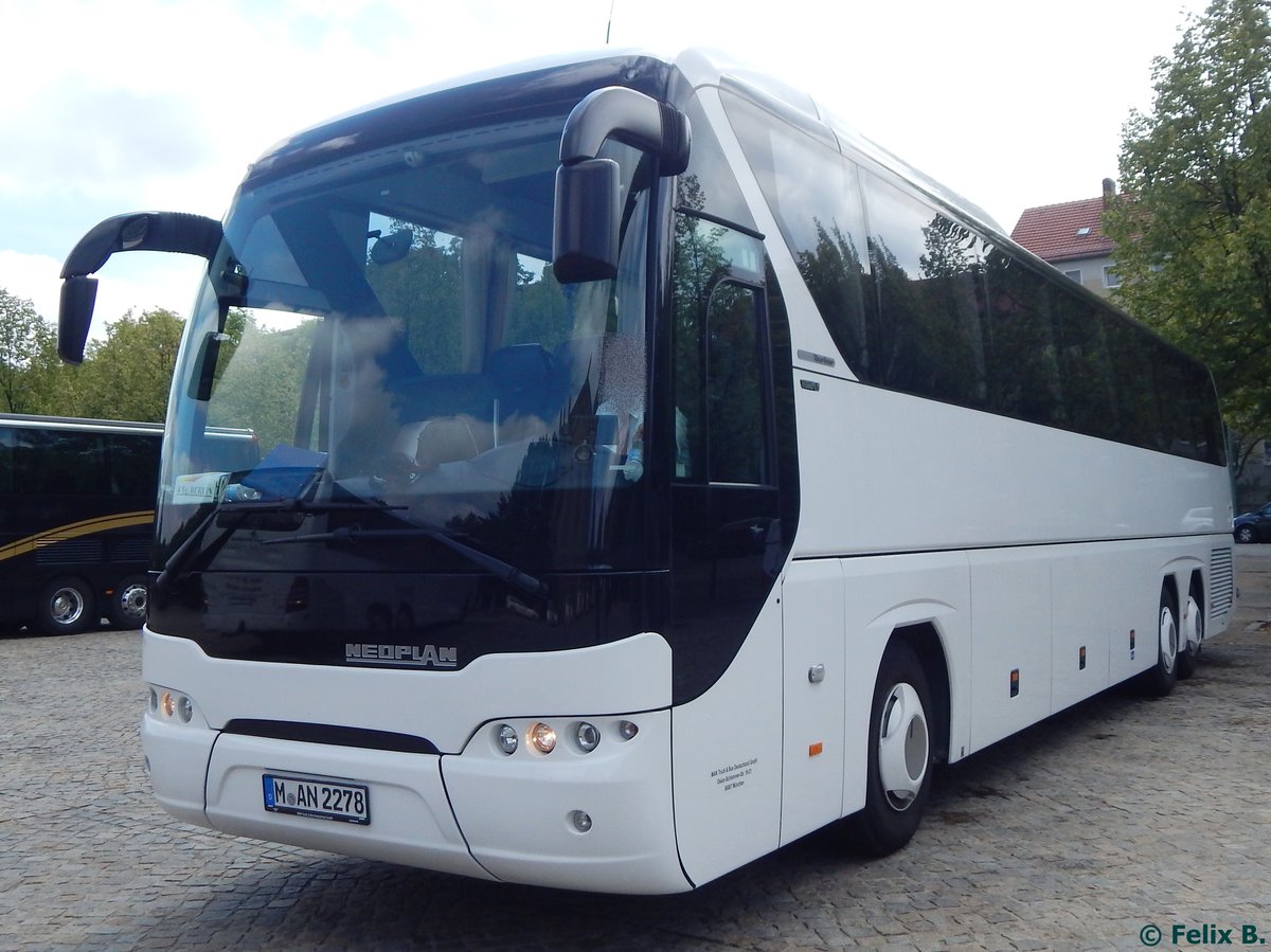 Neoplan Tourliner Vorführwagen in Potsdam am 24.08.2015
