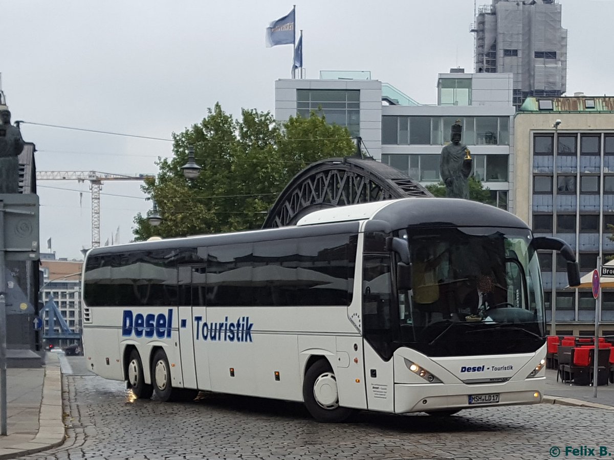 Neoplan Trendliner von Desel-Touristik aus Deutschland in Hamburg am 15.10.2016