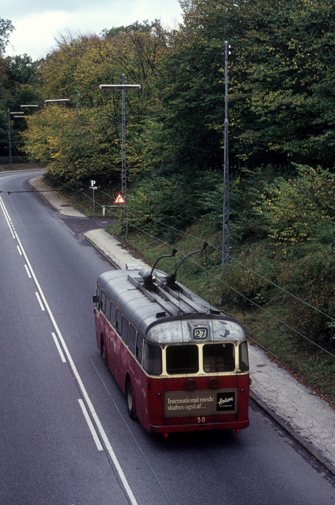 NESA Trolleybus 50 (Sonderfahrt) Klampenborg, Dyrehavevej am 10. Oktober 1971.