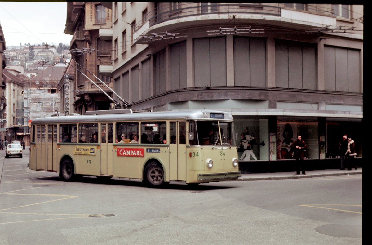 Neuchâtel, April 1977 . Digitalisiert von einem Kodak Farbdia.