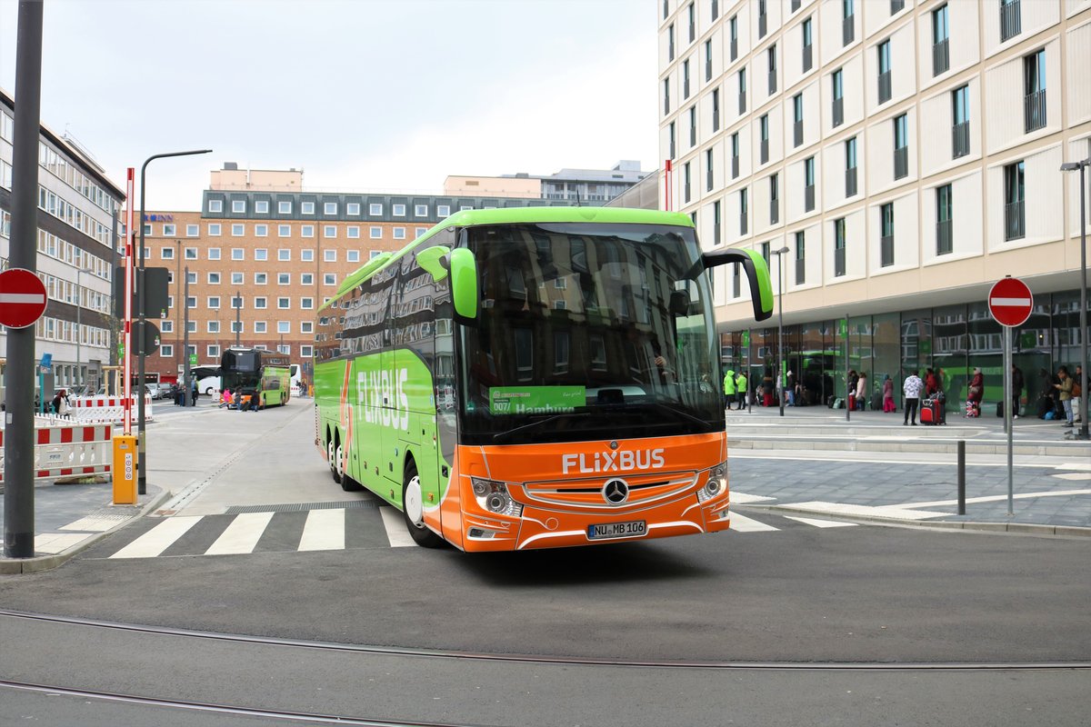 Neuer FlixBus Mercedes Benz Tourismo am 13.04.19 am neuen Busbahnhof in Frankfurt am Main am Hauptbahnhof Südseite 