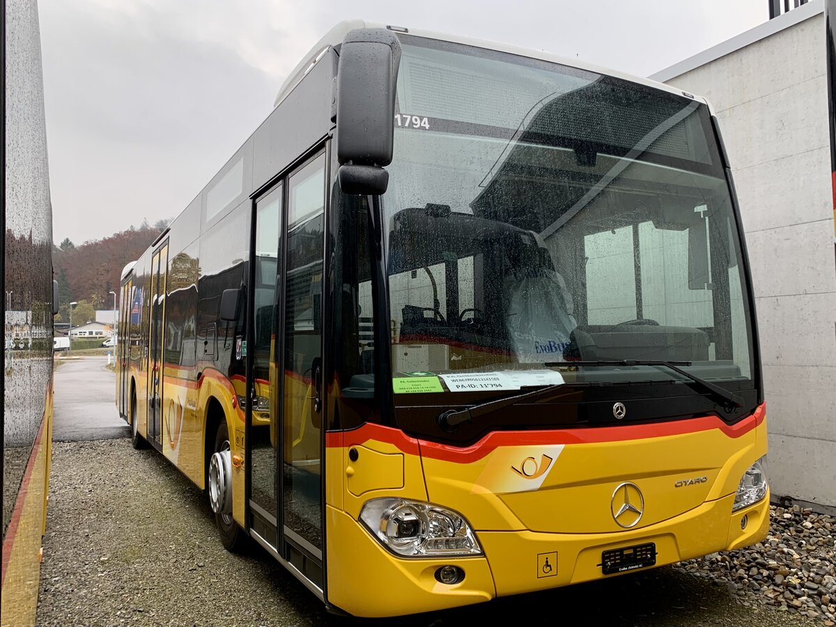 Neuer MB C2 hybrid '11794' für die PostAutp Regie Gelterkinden am 13.11.21 bei Evobus Winterthur.