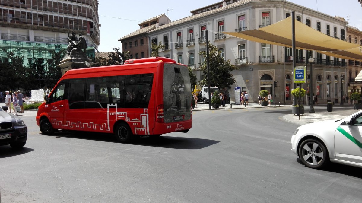 Neuer MB Sprinter, Alhambra Bus, Wagen 149 am 07.08.2017 in Granada (Spanien).